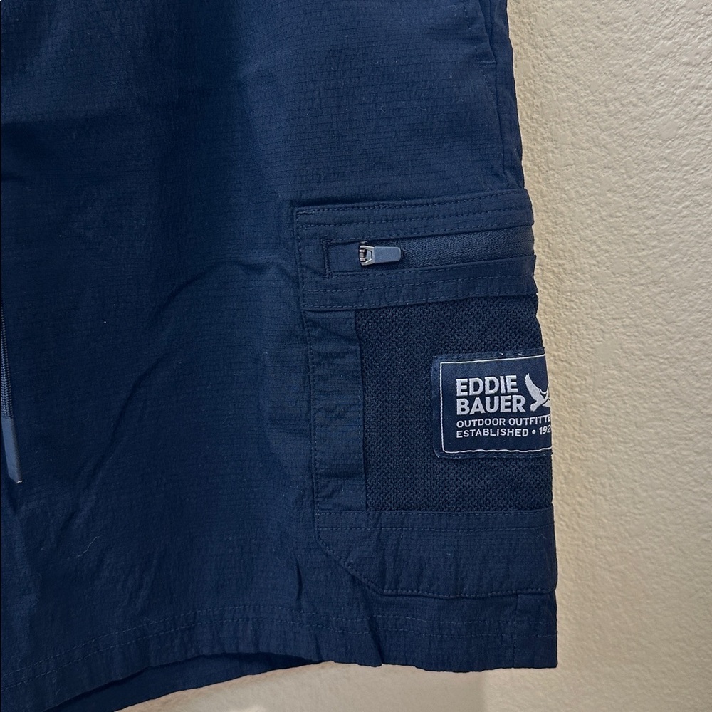 Eddie Bauer Men's Black Cargo Hiking Shorts Size Medium Outdoor Utility Shorts - Picture 5 of 8